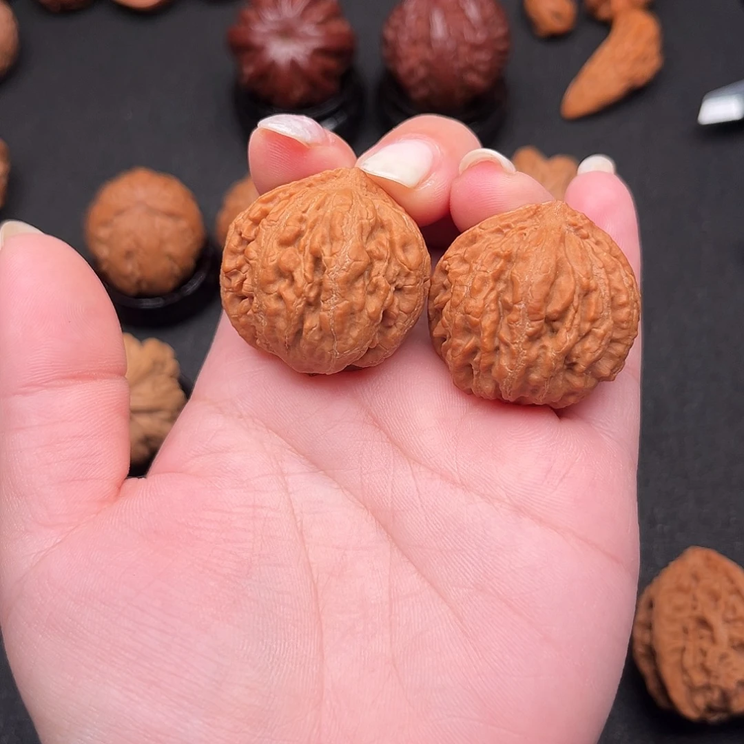 文玩核桃把件雪花粗筋L