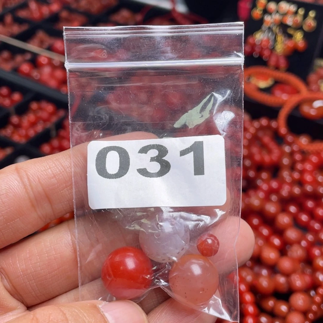 南红玛瑙珠子未镶嵌凡**约