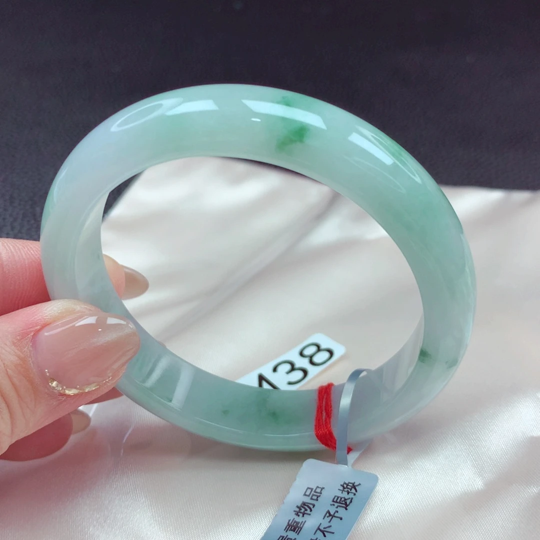 翡翠手镯未镶嵌手镯88