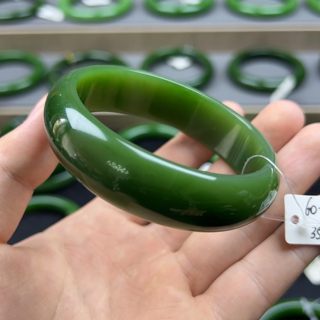 开***乐和田玉（碧玉）未镶嵌手镯