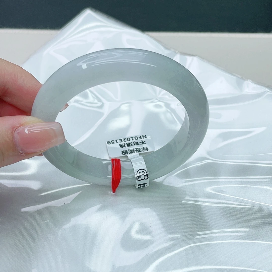 翡翠手镯未镶嵌正56.5