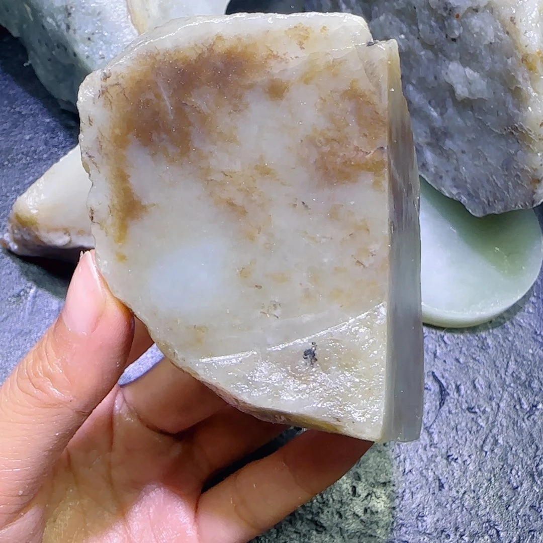 和田玉未镶嵌珠宝半成品