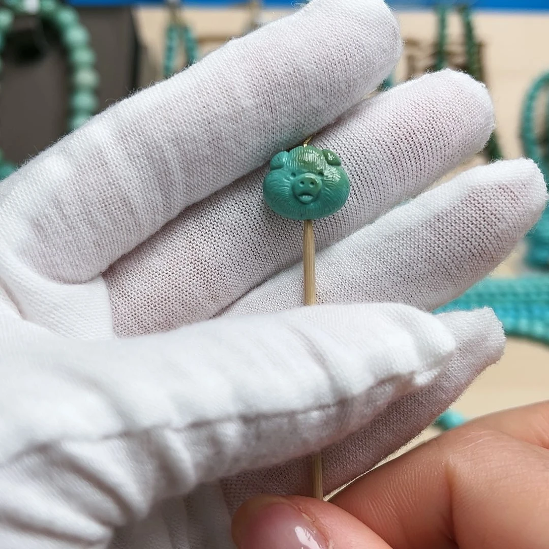 绿松石雕刻未镶嵌