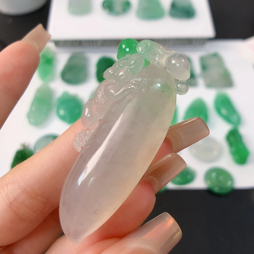 颈饰未镶嵌翡翠福瓜