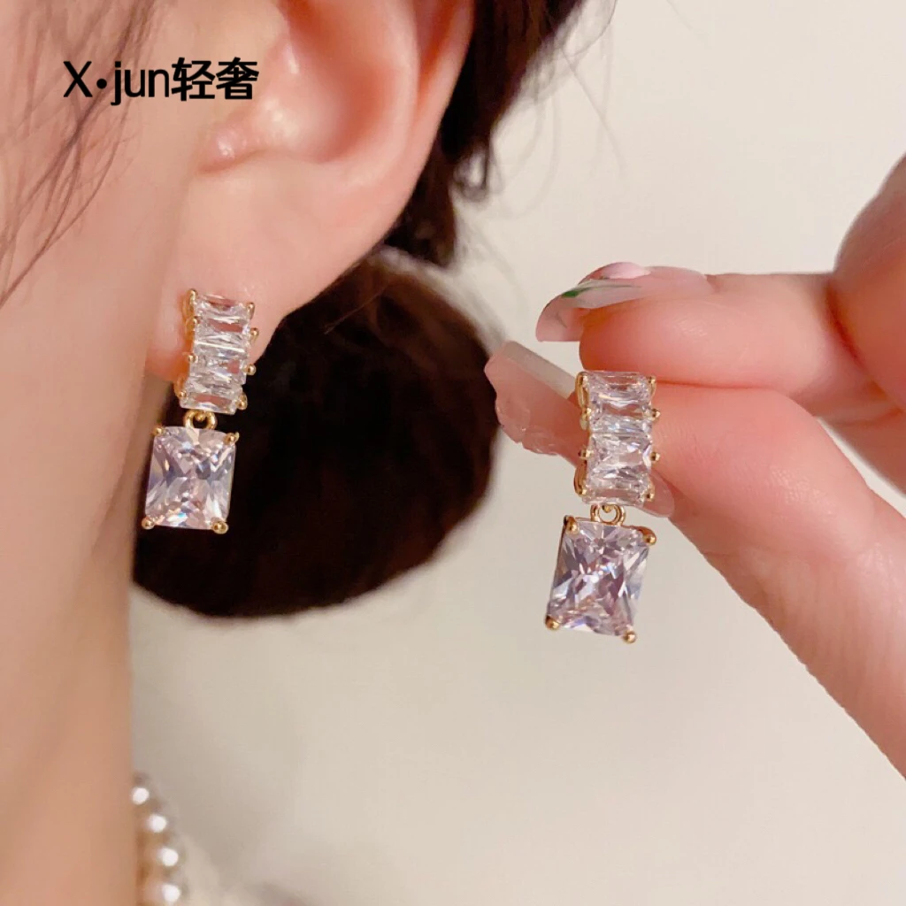 铜合金耳饰 小众时尚镶钻方形耳坠925银针精致轻奢百搭超闪耳环