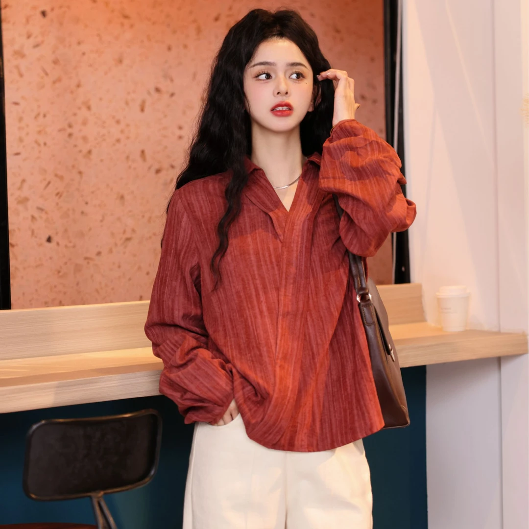 陈佳洁 【知雨前】港风复古V领设计感红色长袖衬衫JN1203032