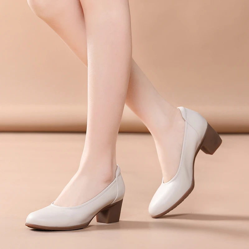 5CM粗跟浅口单鞋女2025年新款真皮软底舒适中跟小皮鞋职业工作鞋
