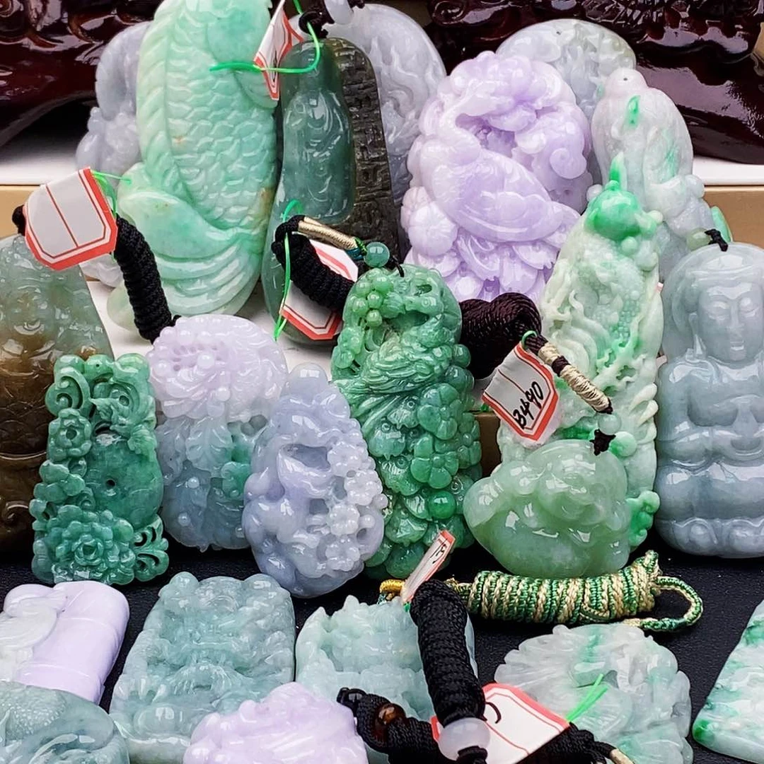 吊坠(不含链)未镶嵌翡翠