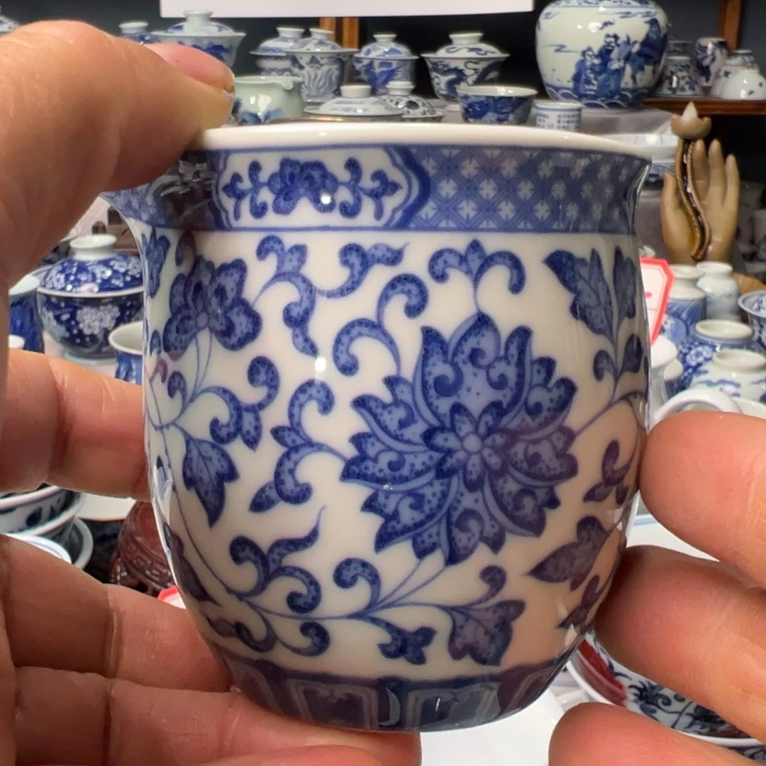 摆件景德镇青花瓷器