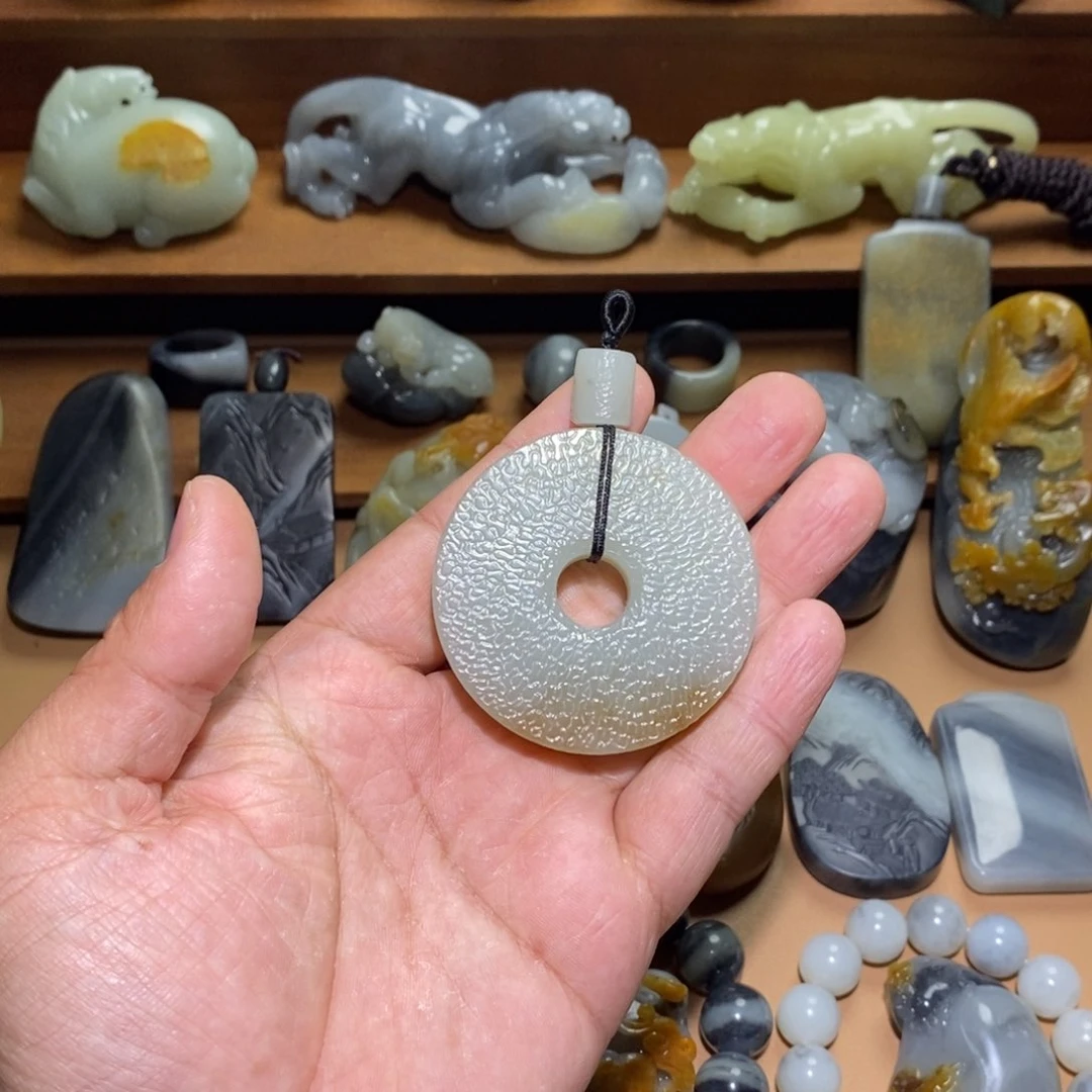 未镶嵌和田玉把件