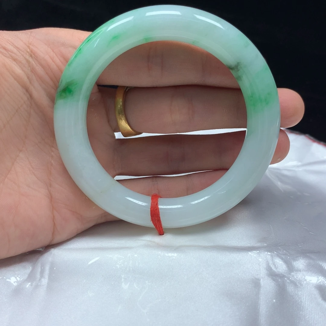 翡翠未镶嵌手镯（圆镯）56