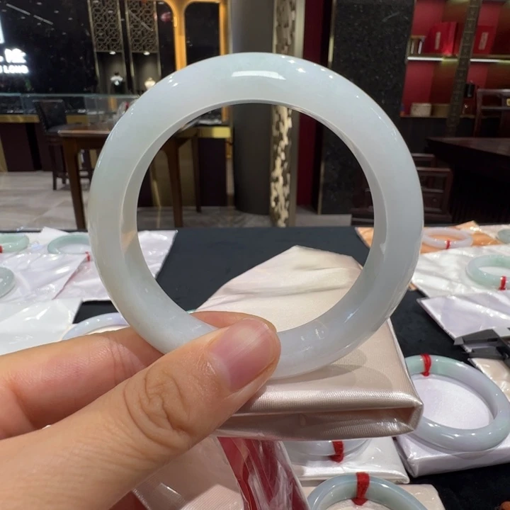 未镶嵌手镯翡翠飘花56
