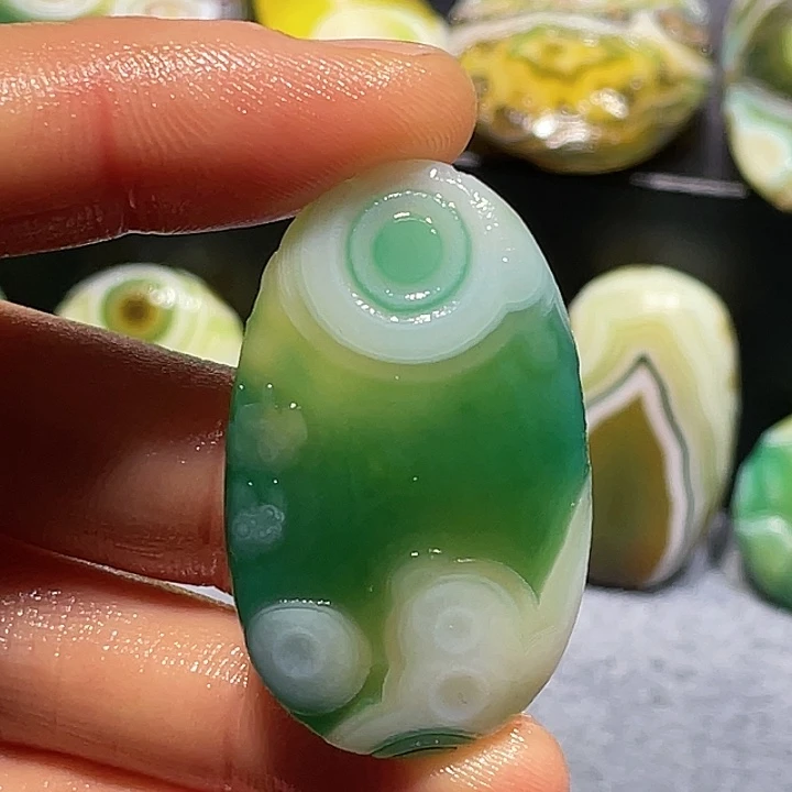 玛瑙/玉髓未镶嵌珠宝奇石