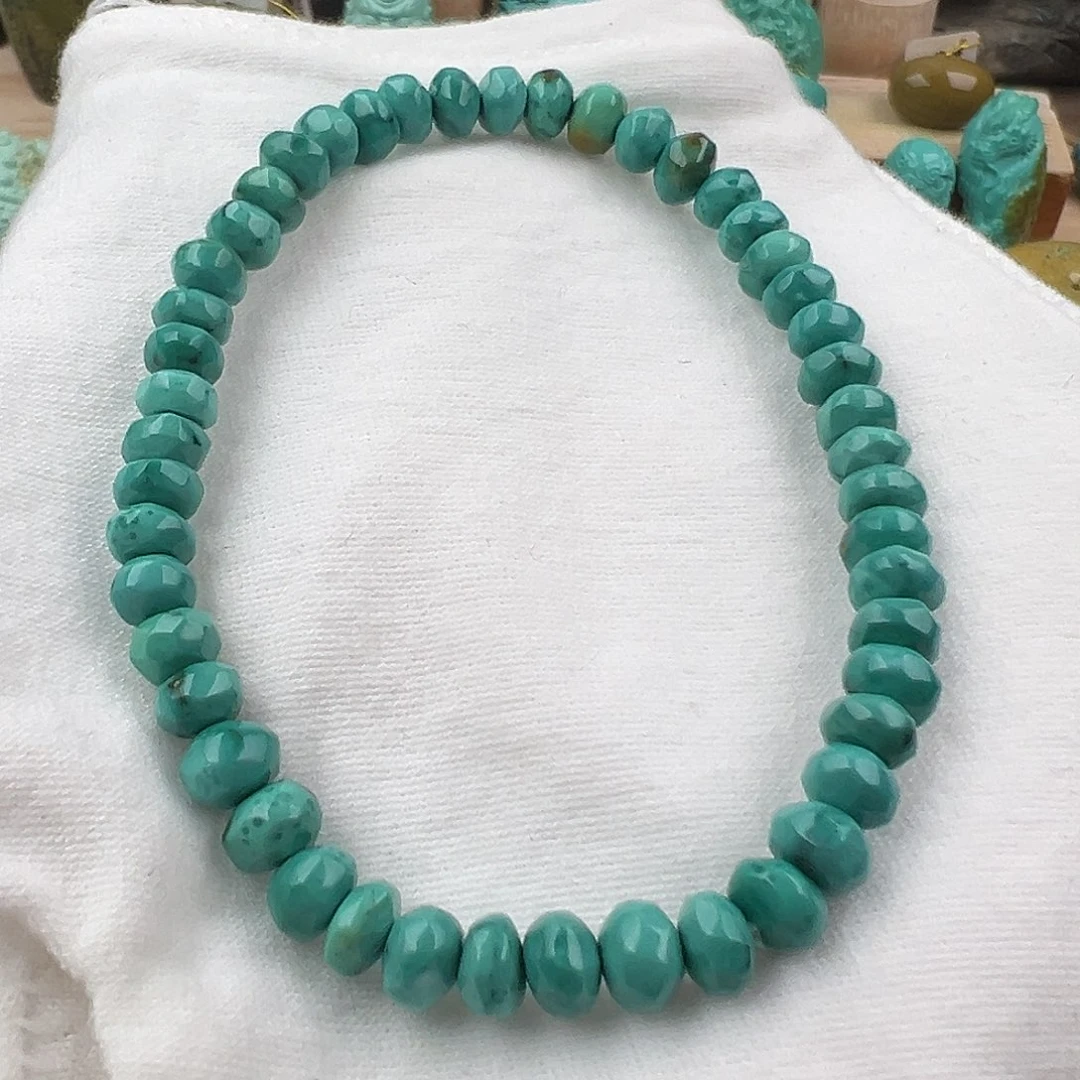 绿松石配饰未镶嵌