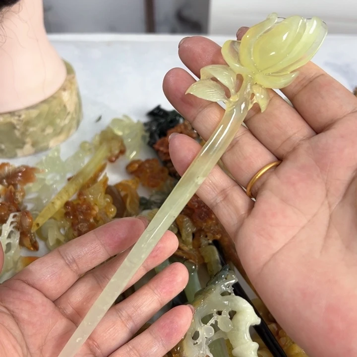 蛇纹石玉发饰未镶嵌