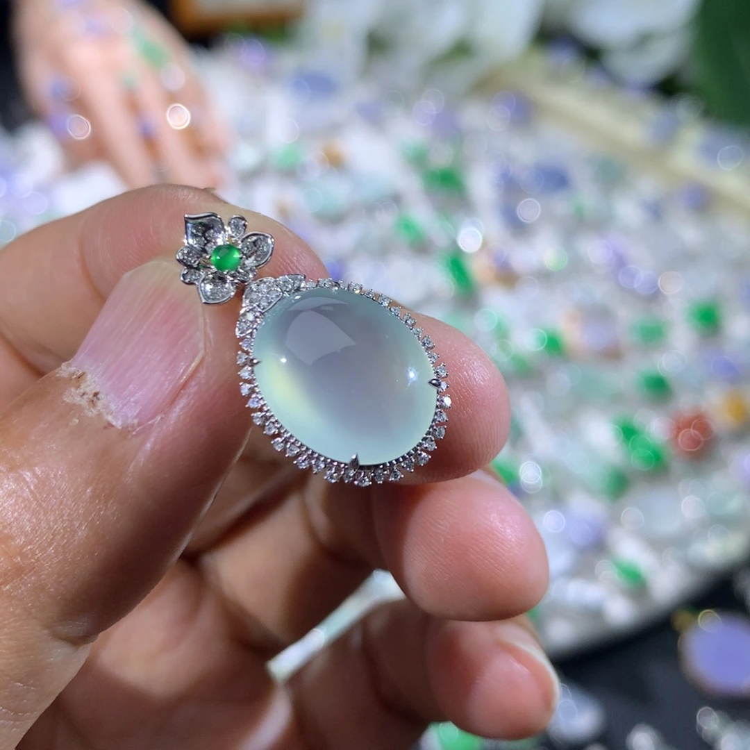 翡翠18K金镶嵌吊坠(不含链)