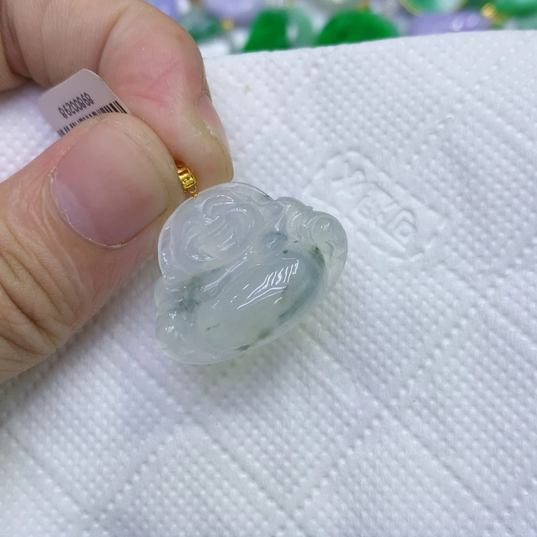 颈饰18K金镶嵌翡翠