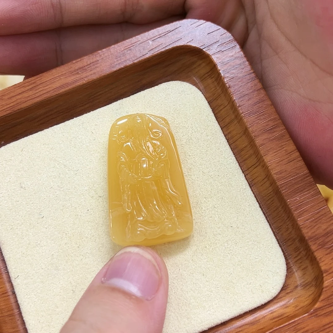 蜜蜡未镶嵌珠宝奇石