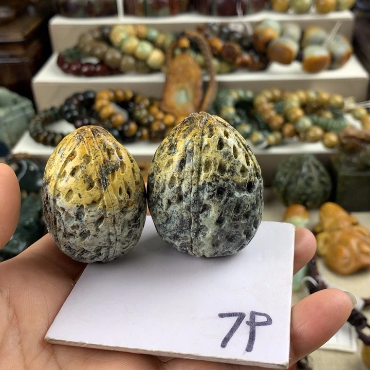 岫岩河磨玉（透闪石质玉）未镶嵌珠宝奇石