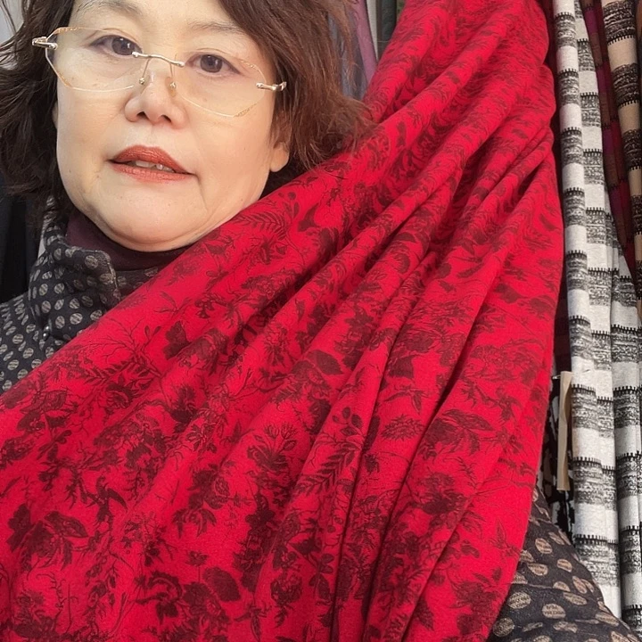 红色小花（86）号2米面料