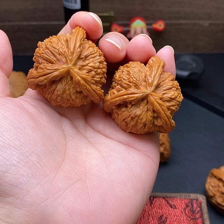 滴***滴把件文玩核桃白奔