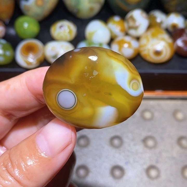 玛瑙/玉髓未镶嵌珠宝半成品