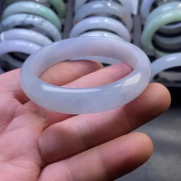 玉***心翡翠未镶嵌手镯正、有纹