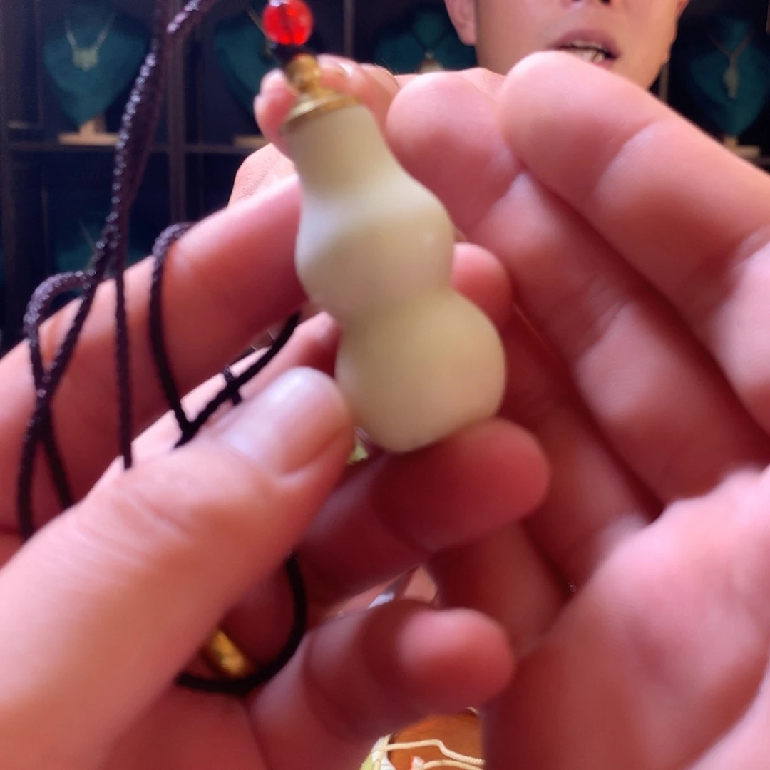 未镶嵌蛇纹石玉手链