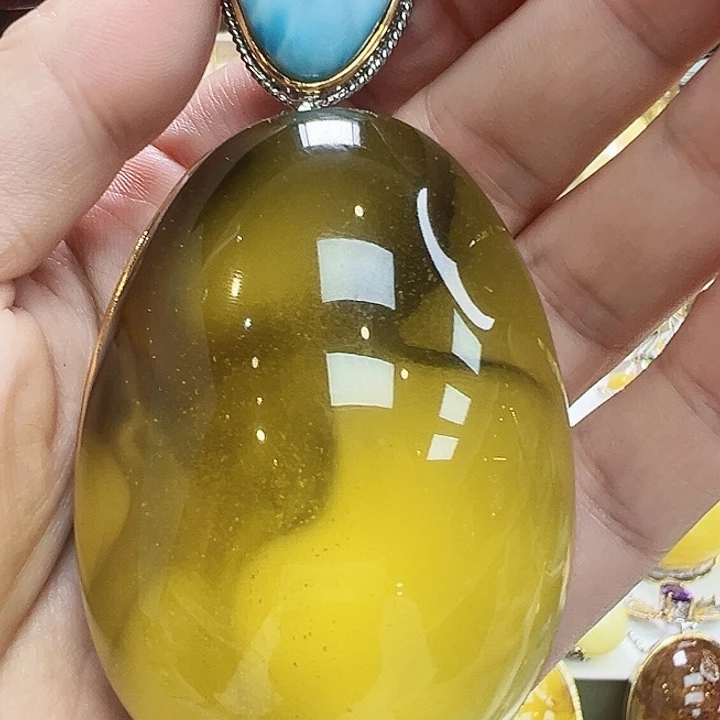 琥珀未镶嵌珠宝奇石