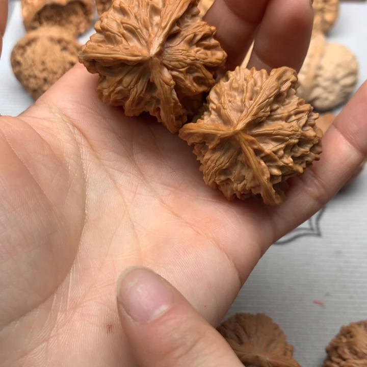 文玩核桃把件盘山三棱39
