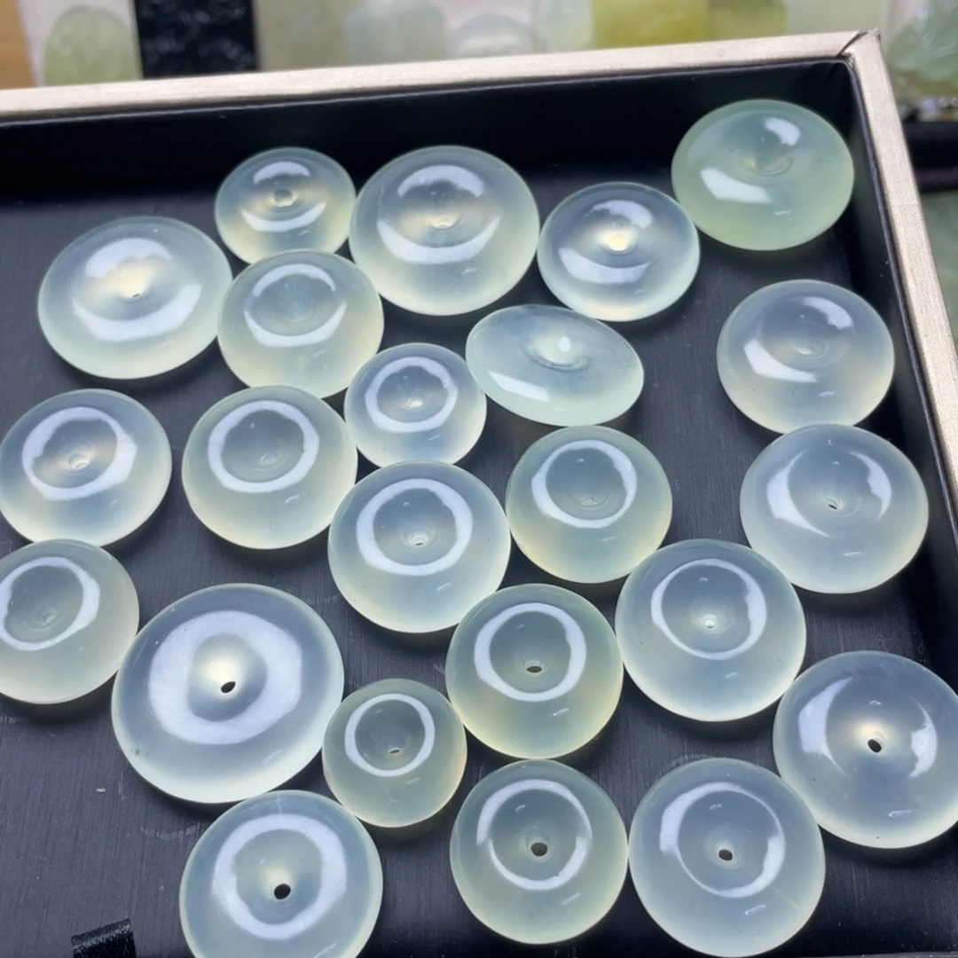 未镶嵌蛇纹石玉颈饰任选一个