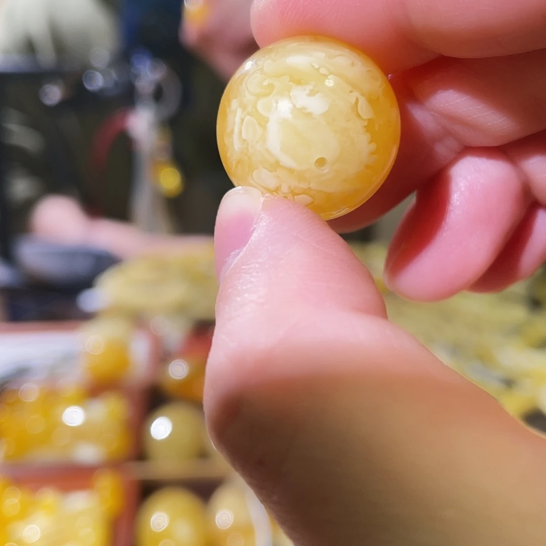 琥珀未镶嵌颈饰5g