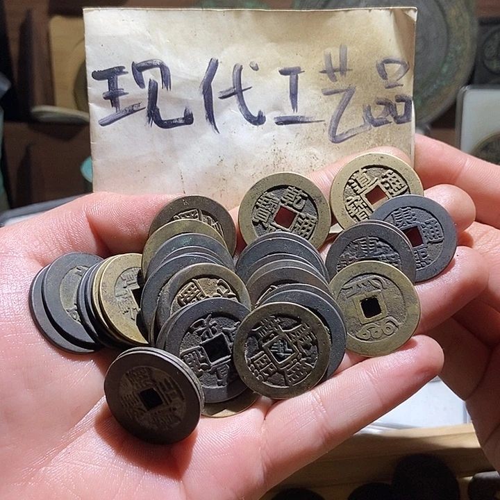 铜氟*汀现代翻砂制作工艺品