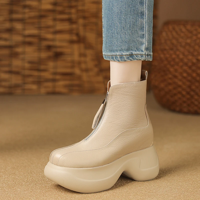 11厘米小个子内增高厚底马丁靴女新款洋气前拉链真皮圆头坡跟短靴