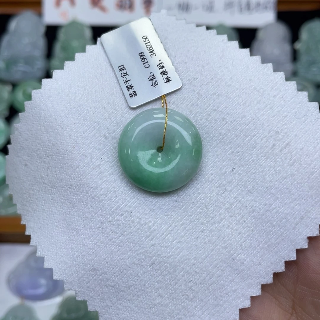 颈饰未镶嵌翡翠平安扣