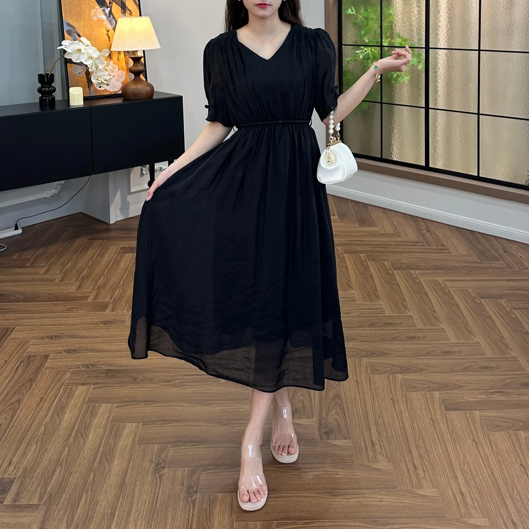 【蒙顿】新款盘扣系带高腰V领气质显瘦纯色法式连衣裙S24-88019