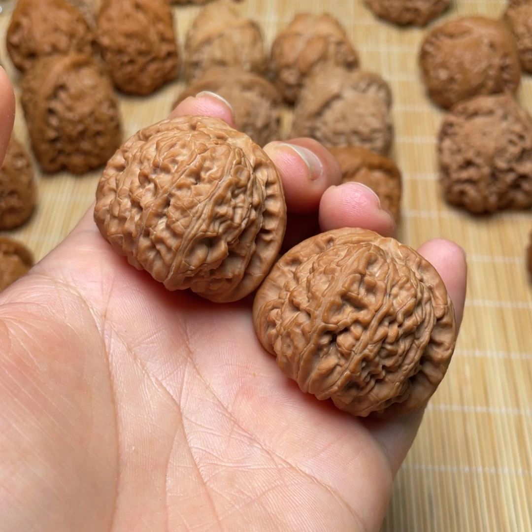 【闪购商品】文玩核桃吊坠球白……