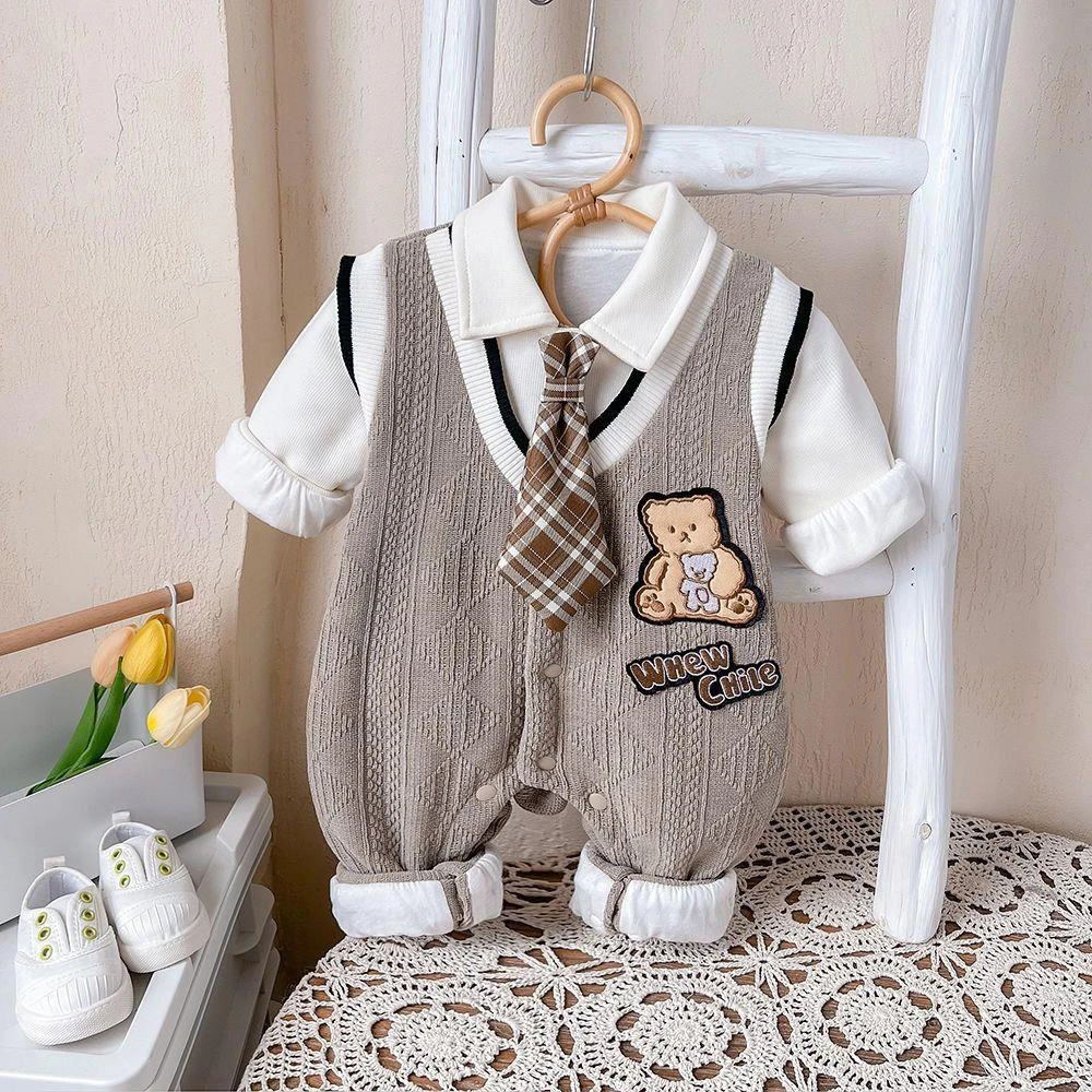 超萌洋气婴儿衣服春秋学院风宝宝连体衣秋装假两件绅士外出服哈衣