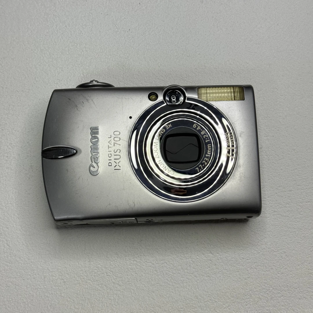 9新 Canon/佳能 ixus700 710w像素3倍光变 热门复古冷白皮便携CCD