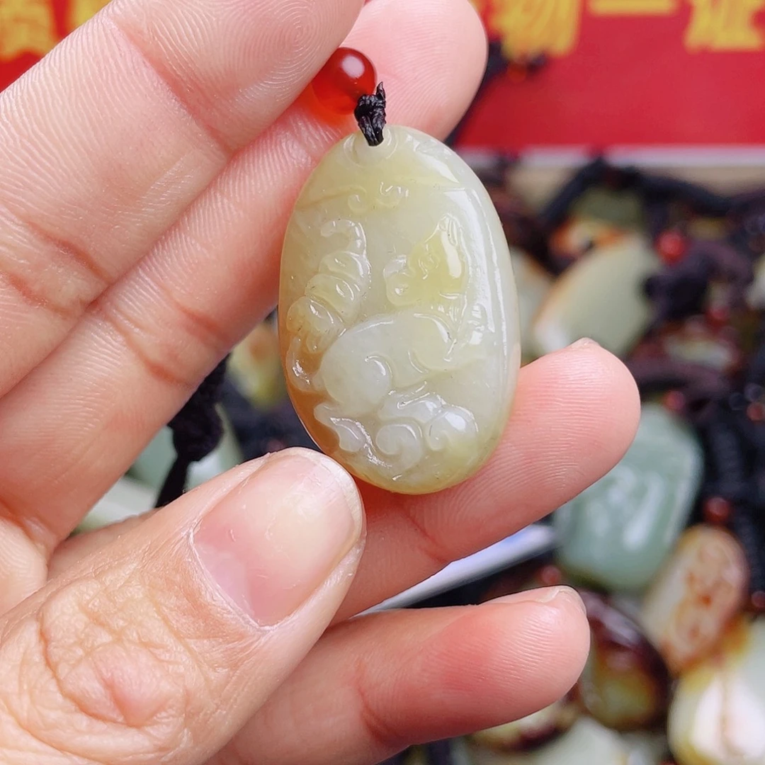 和田玉颈饰未镶嵌