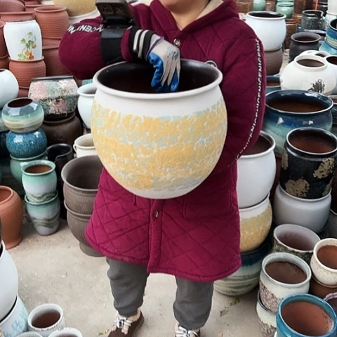 29口28高瑕疵底裂盆子。