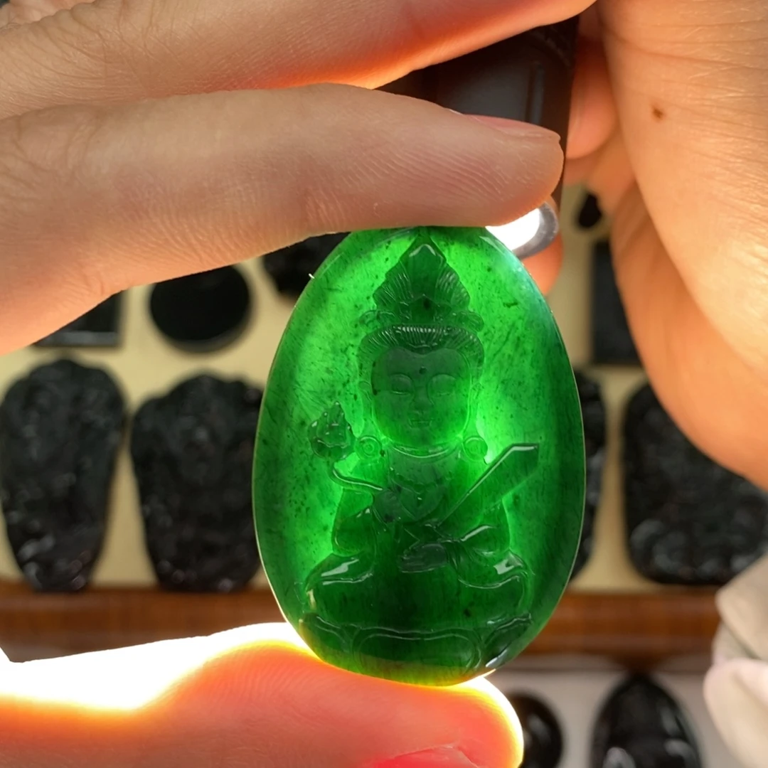 翡翠颈饰未镶嵌宝宝文殊