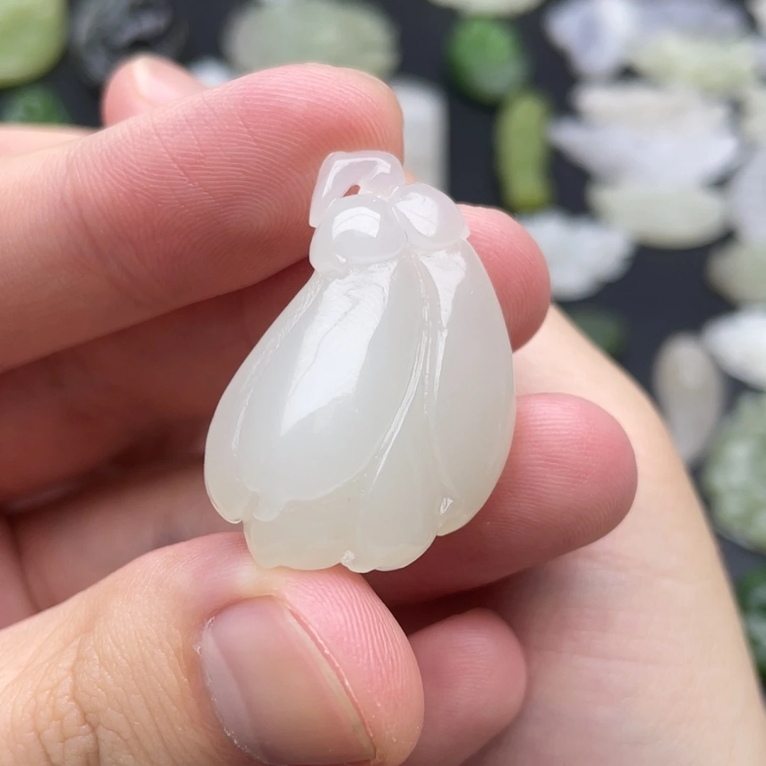 【闪购商品】颈饰未镶嵌和田玉