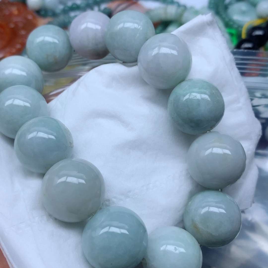 翡翠未镶嵌颈饰珠子