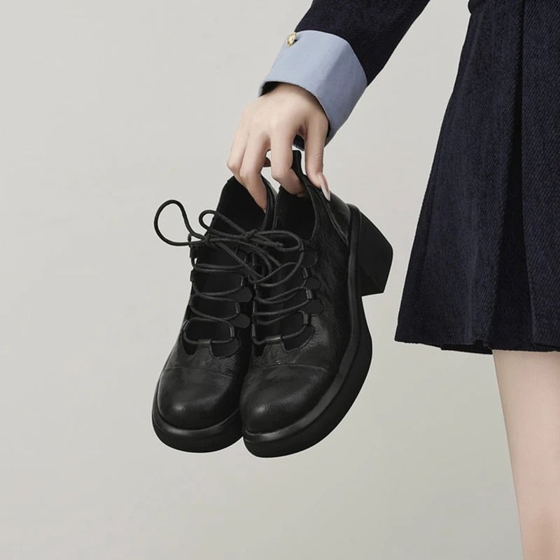 法式交叉绑带玛丽珍鞋圆头镂空粗跟小皮鞋女2025春季新款高跟单鞋