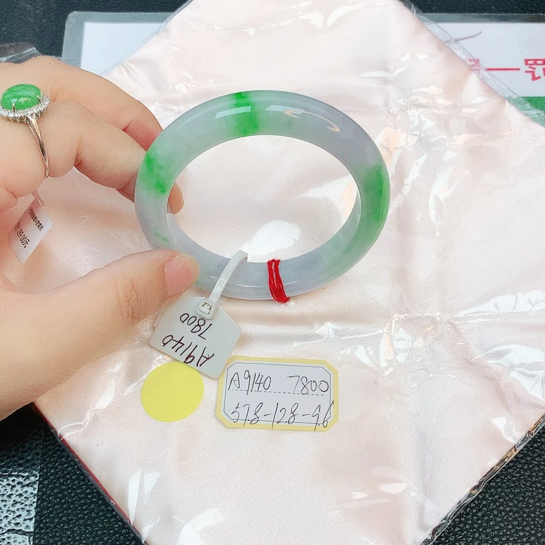 翡翠手镯未镶嵌缅甸翡翠