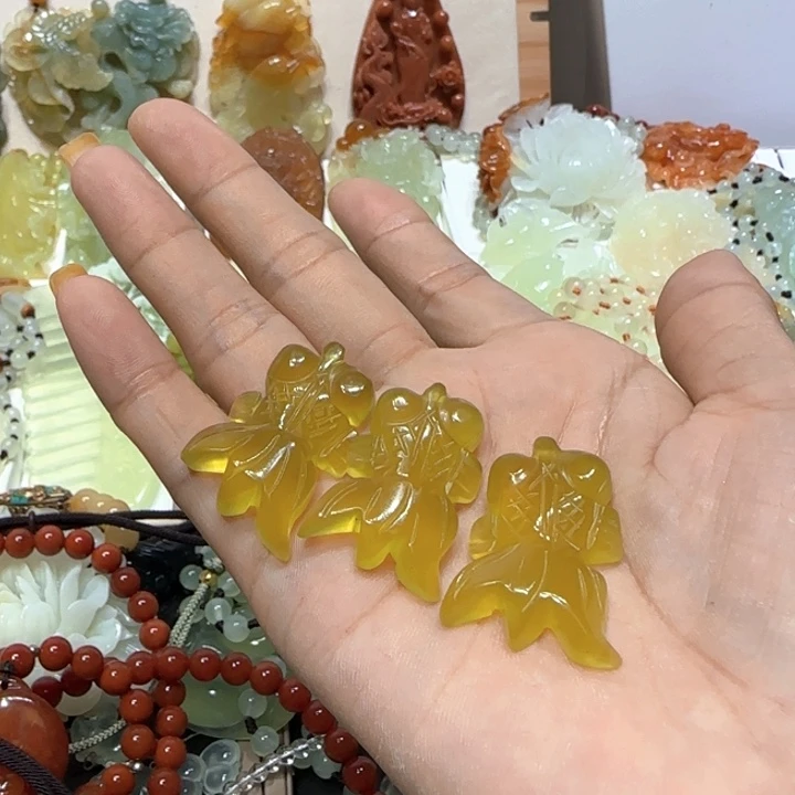 蛇纹石玉未镶嵌吊坠婉*