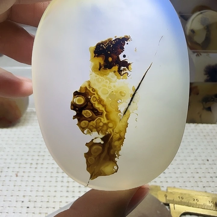 玛瑙/玉髓未镶嵌珠宝奇石