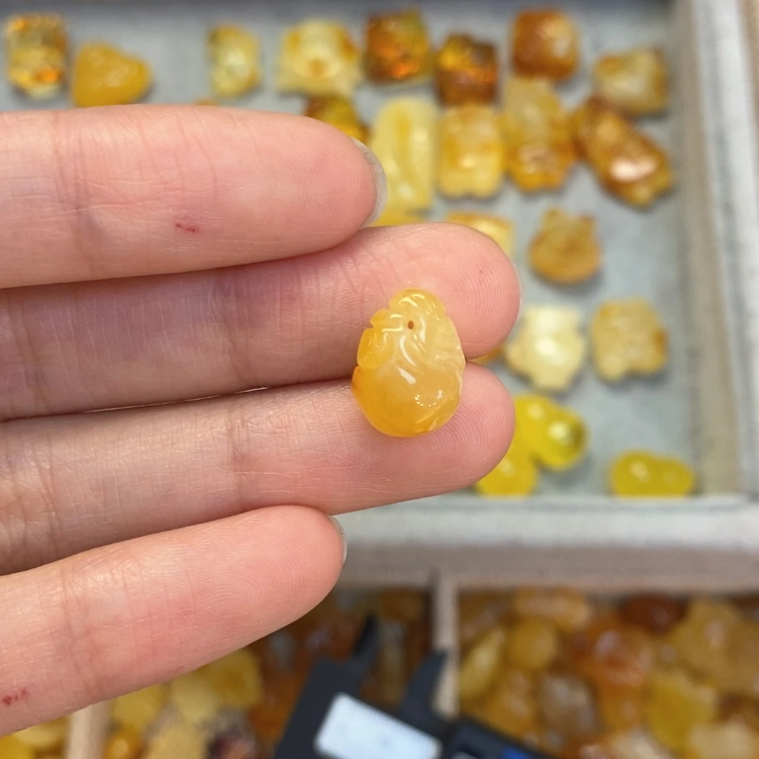 蜜蜡颈饰未镶嵌钱袋