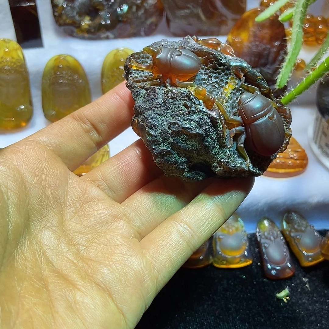 琥珀颈饰未镶嵌甲壳虫